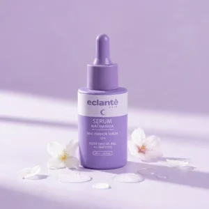 Serum de niacinamida Eclante Skin 30ml sobre fondo lila con flores